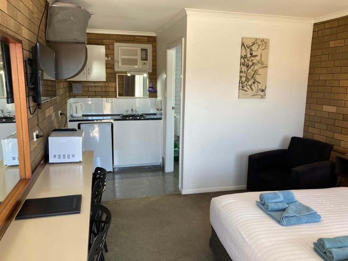 نارانديرا Camellia Motel المظهر الخارجي الصورة