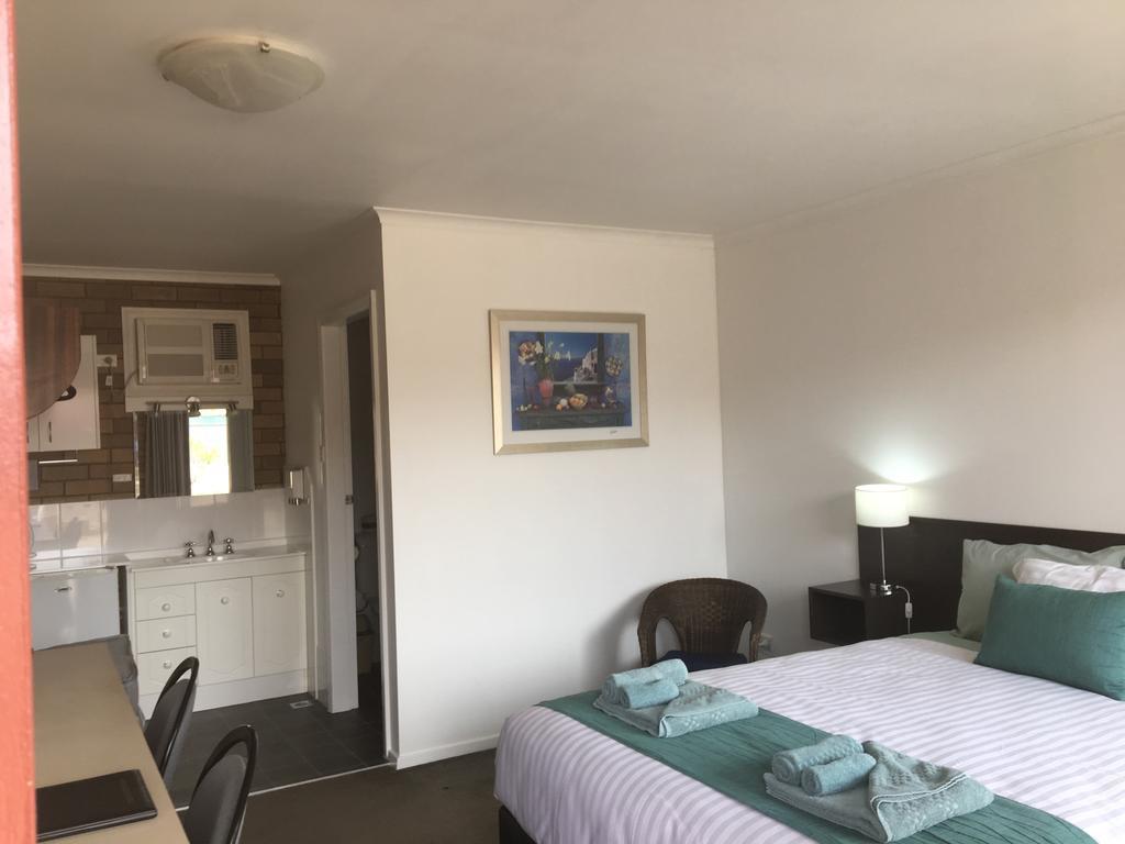 نارانديرا Camellia Motel المظهر الخارجي الصورة